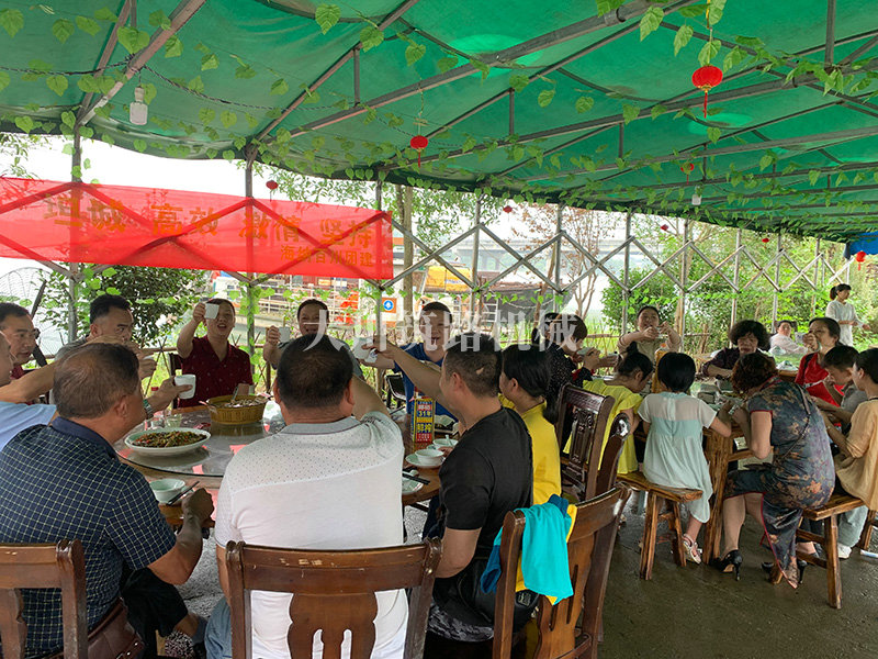 團(tuán)隊(duì)風(fēng)采 (10) 團(tuán)隊(duì)風(fēng)采 (10)